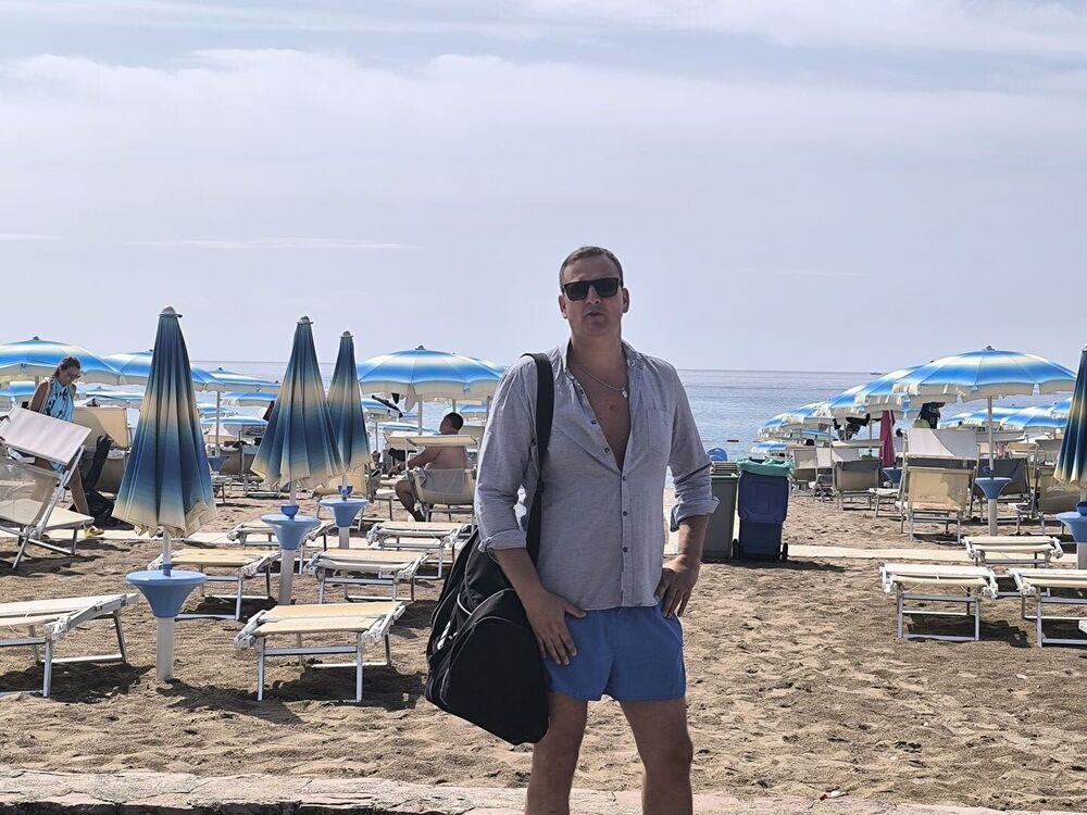 ,   Niko, 44 ,   ,   