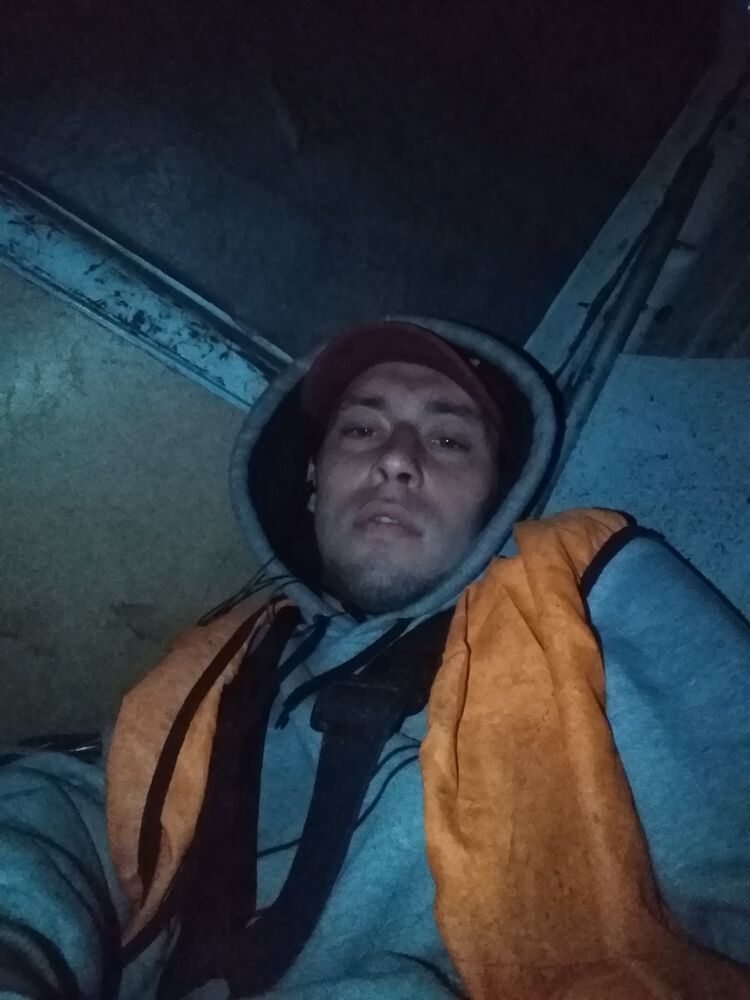  52218218  , 28 ,    