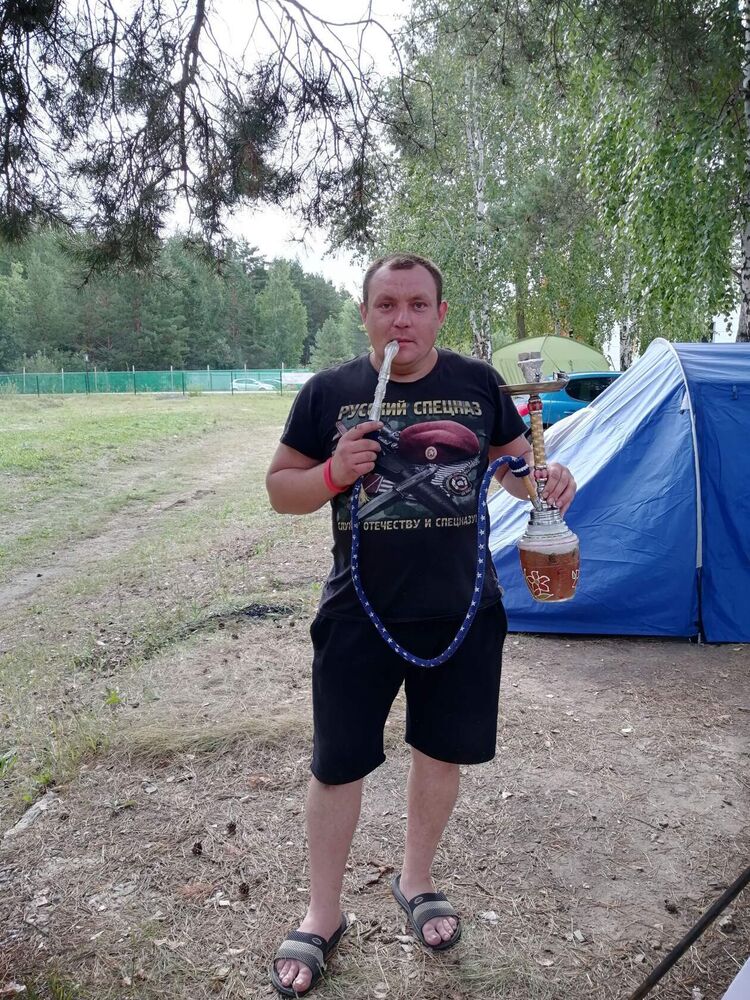  28856478  Anton, 40 ,    