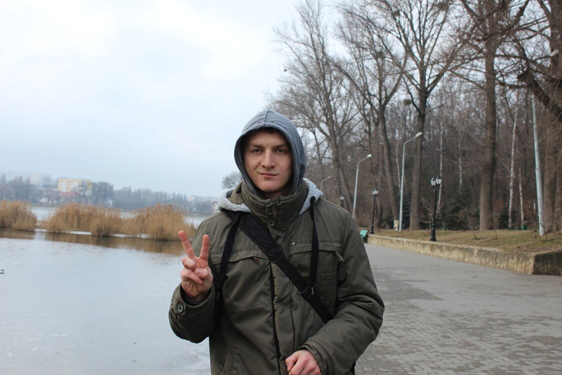  8693128  Igor, 33 ,    