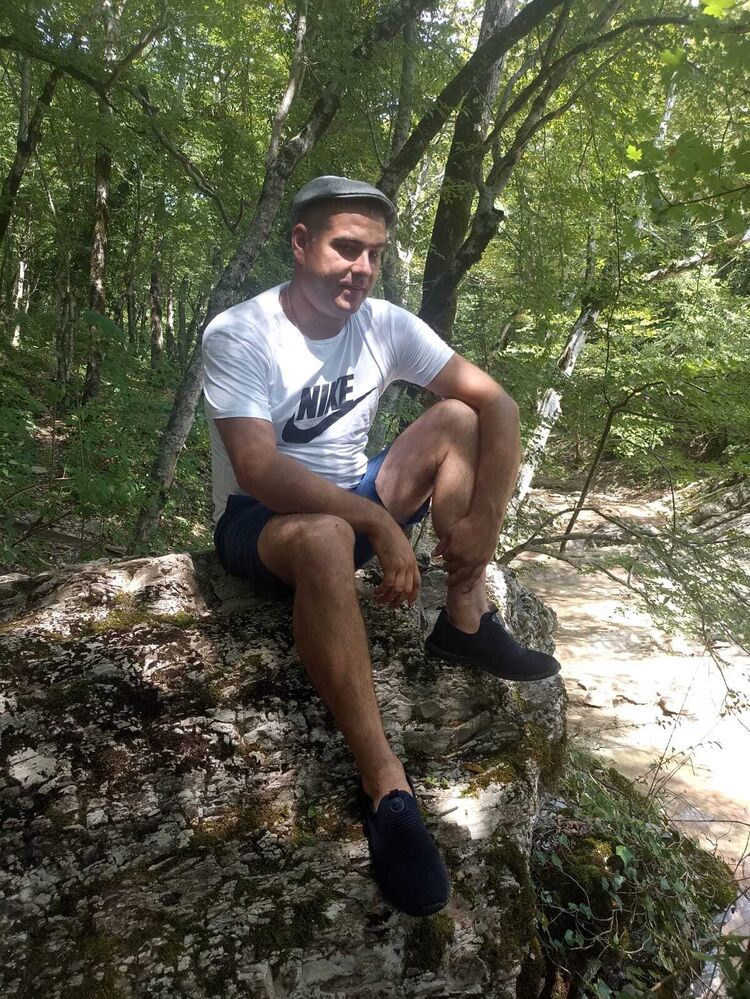  ,   Alexander, 37 ,   c 