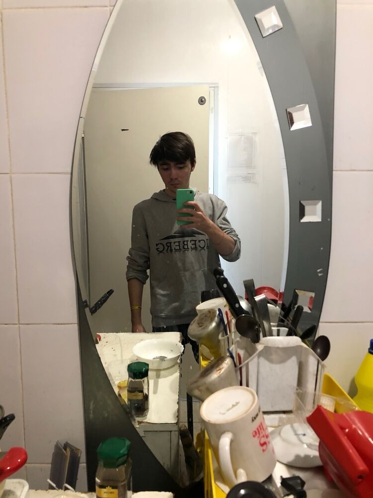  46817608  , 22 ,    