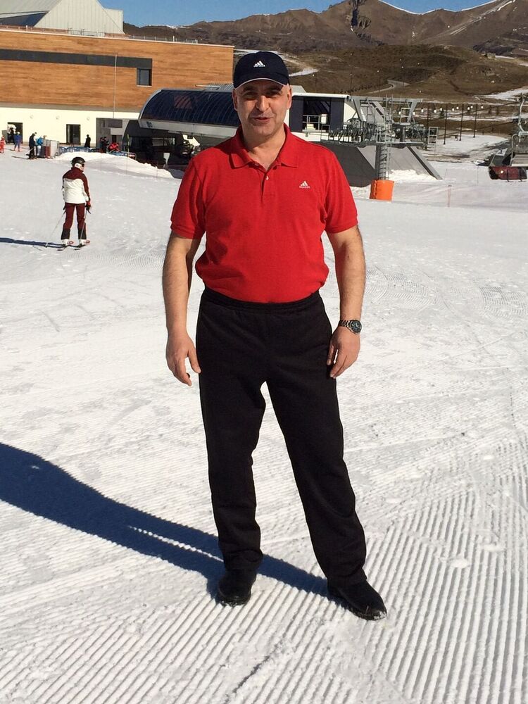  46964828  Baxtiyar, 62 ,    