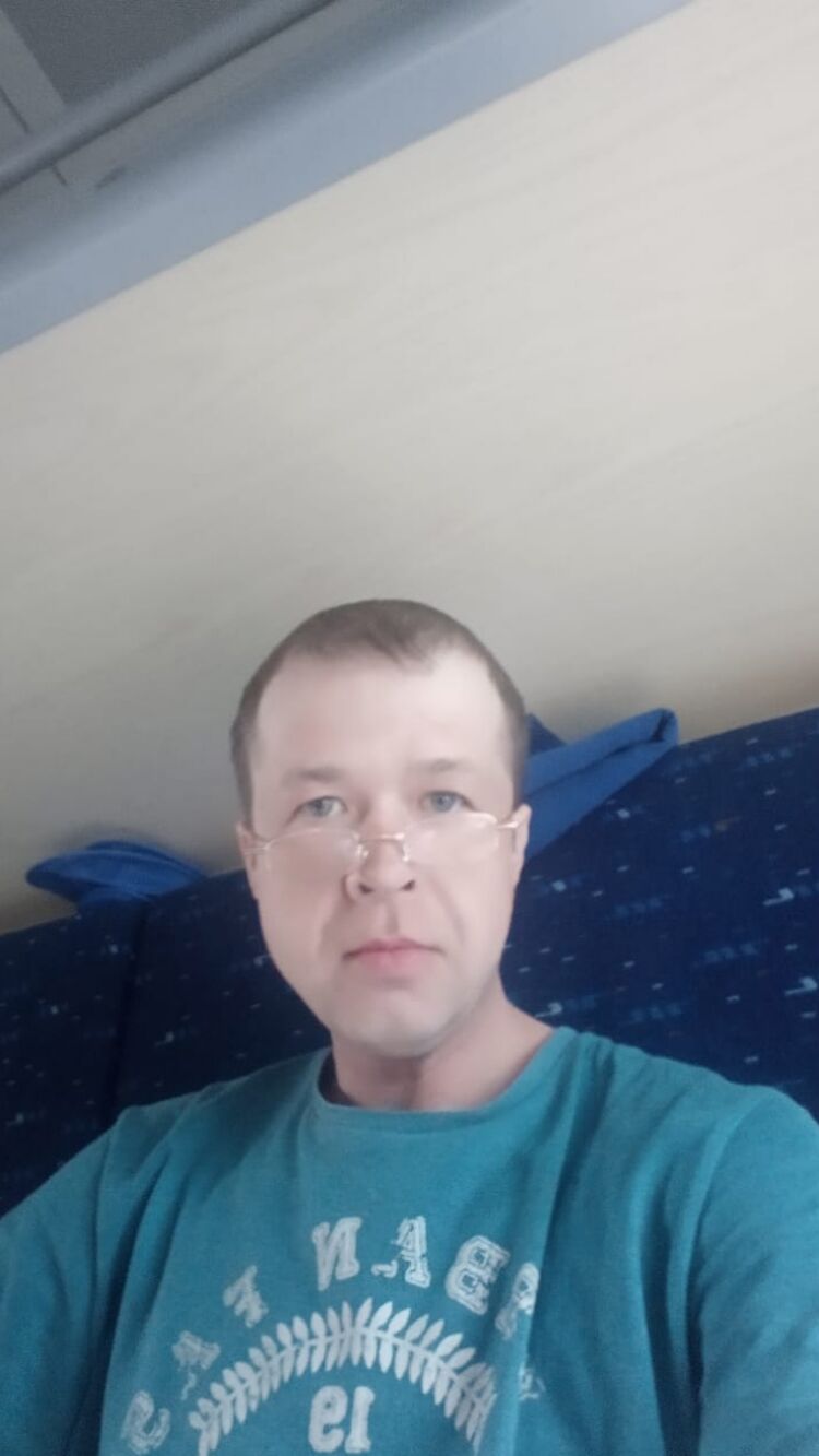 33033868  , 42 ,    