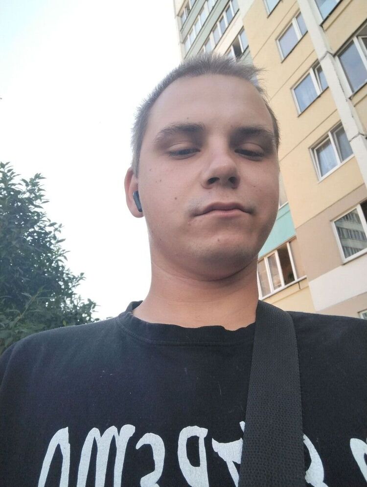  44302158  , 25 ,    