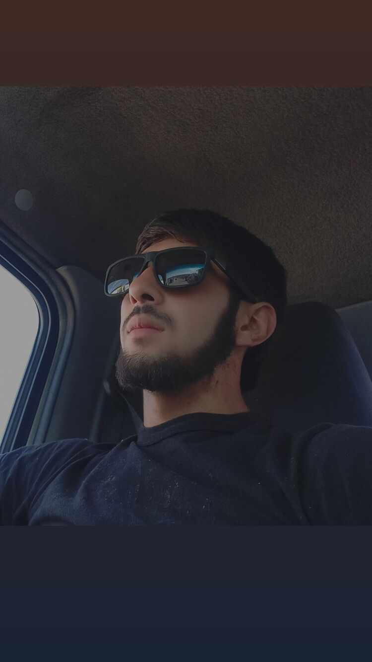  ,   Artyom, 21 ,   