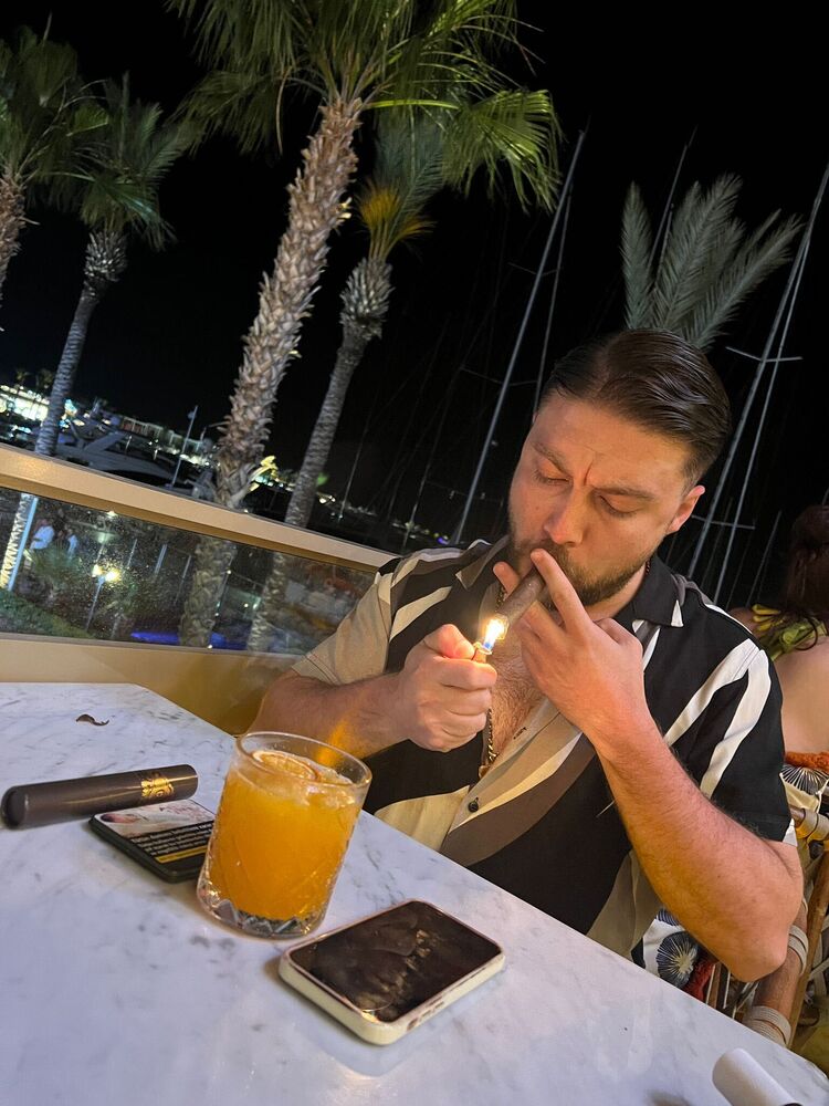  35589088  Emre, 34 ,    