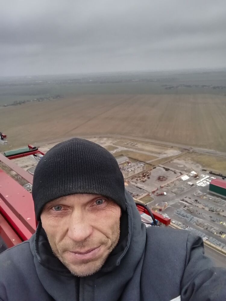  49590448  , 45 ,    