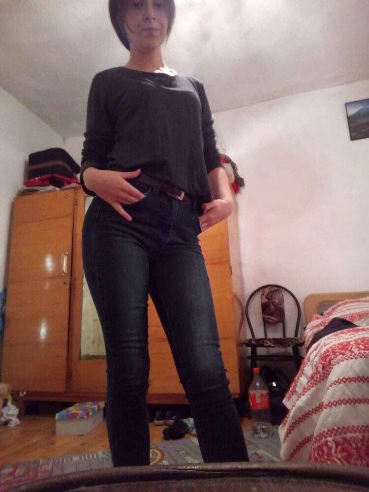  ,   Zarina, 28 ,   