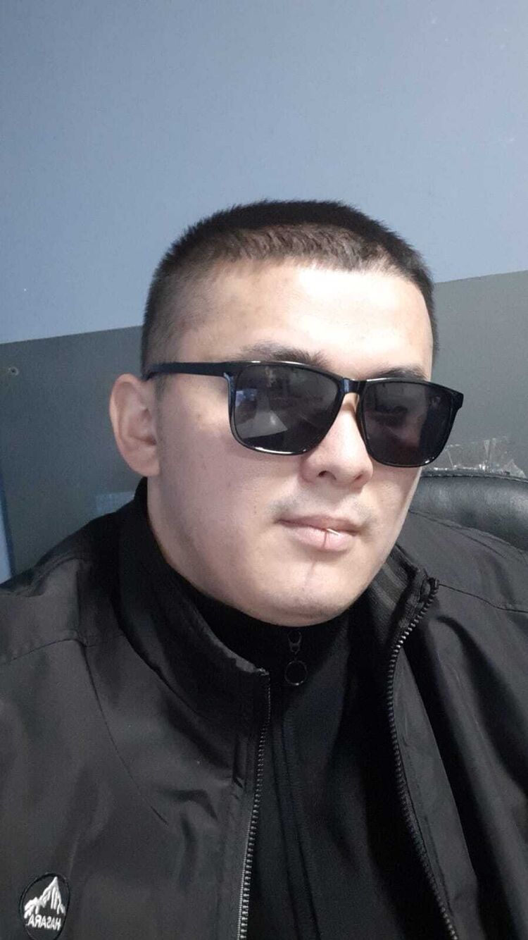  48638368  , 33 ,    