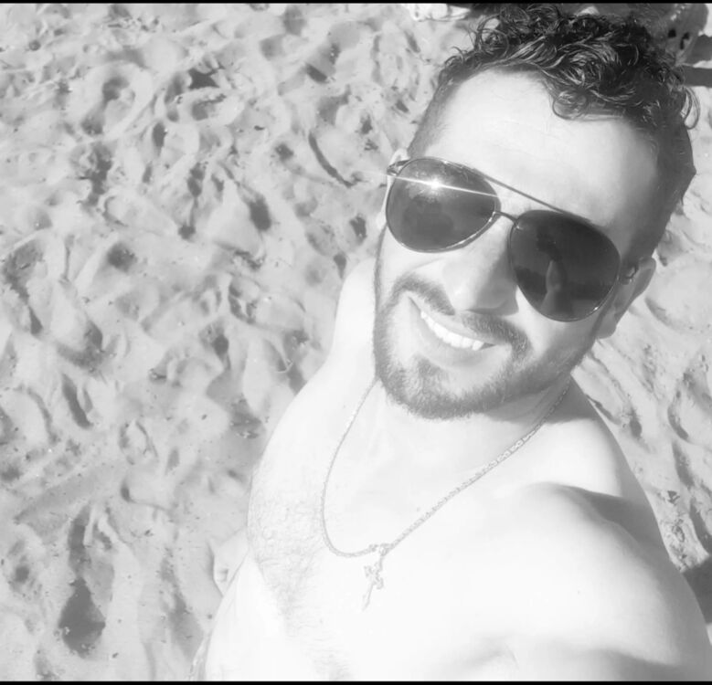  43410278  David, 31 ,    