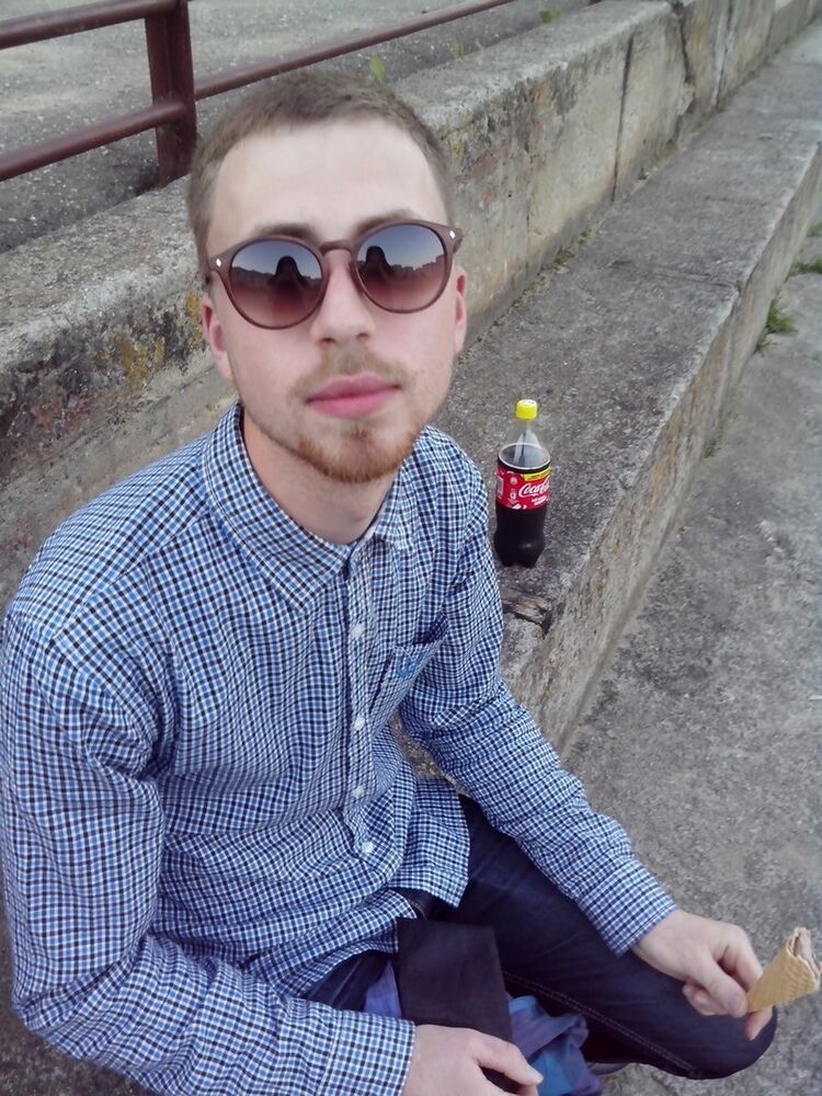  18523098  , 30 ,    