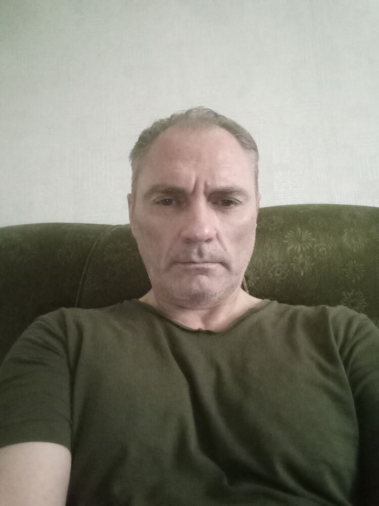  51940379  Igor, 58 ,    