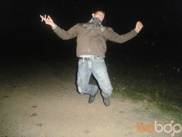  ,   Alix, 32 ,   