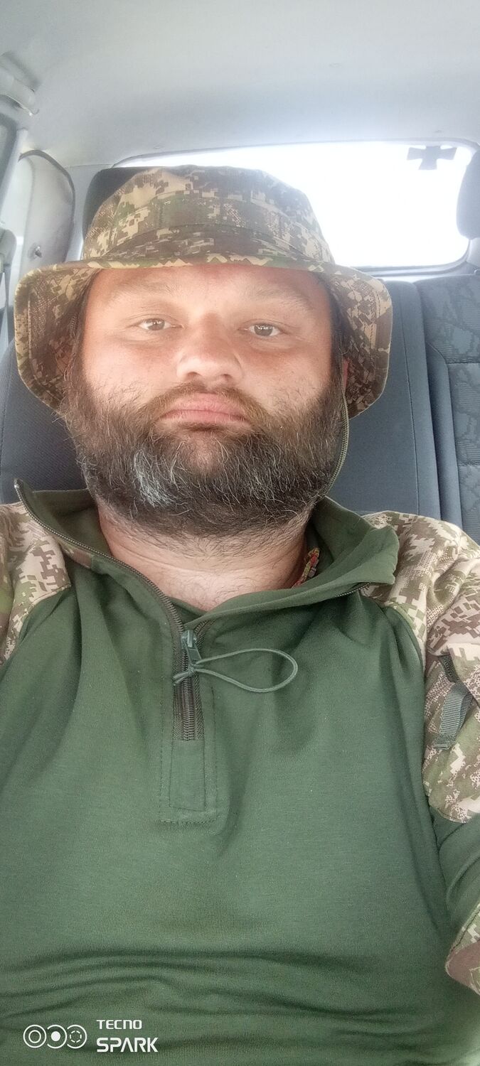  42965708  Andrei, 38 ,    
