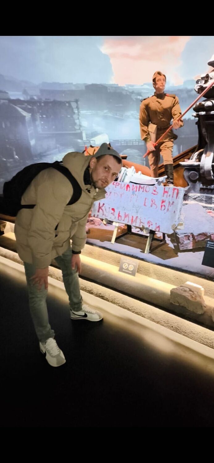  43072448  , 38 ,    