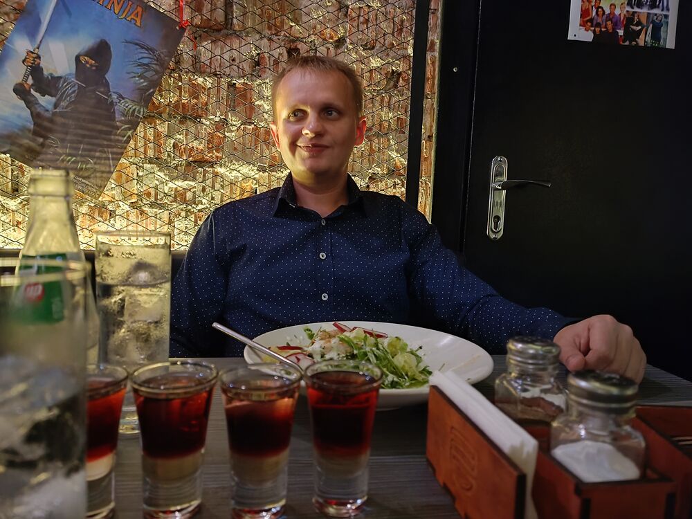  ,   Konstantin, 37 ,   ,   