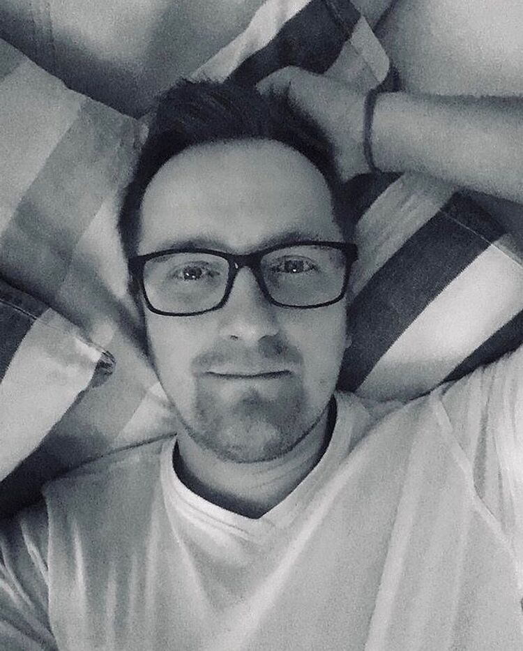  48816808  , 33 ,    