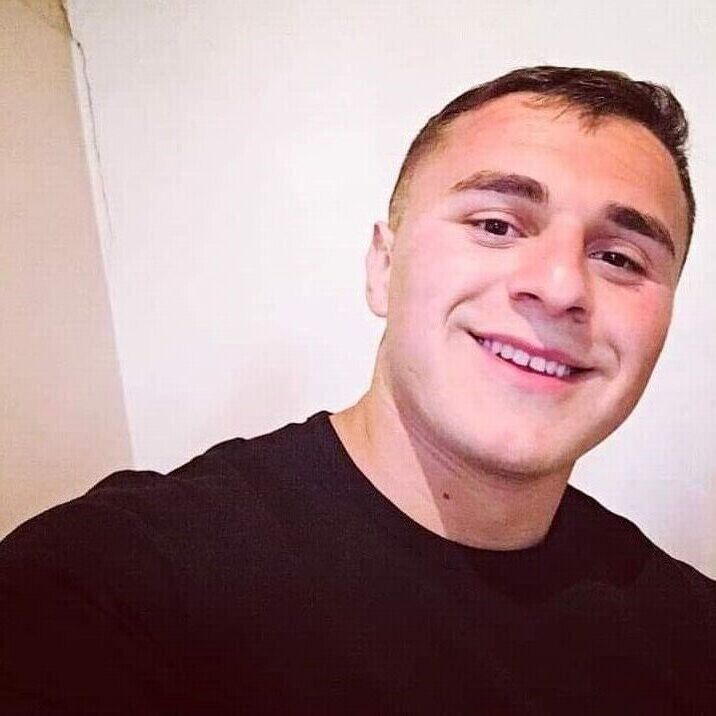  43402818  Giorgi, 25 ,    