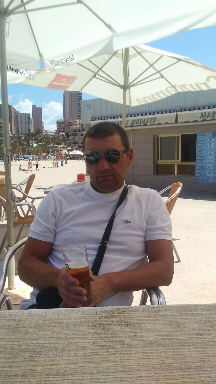 27653408  , 46 ,    Benidorm
