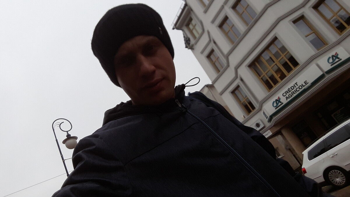  18073898  Evgeniy, 39 ,    