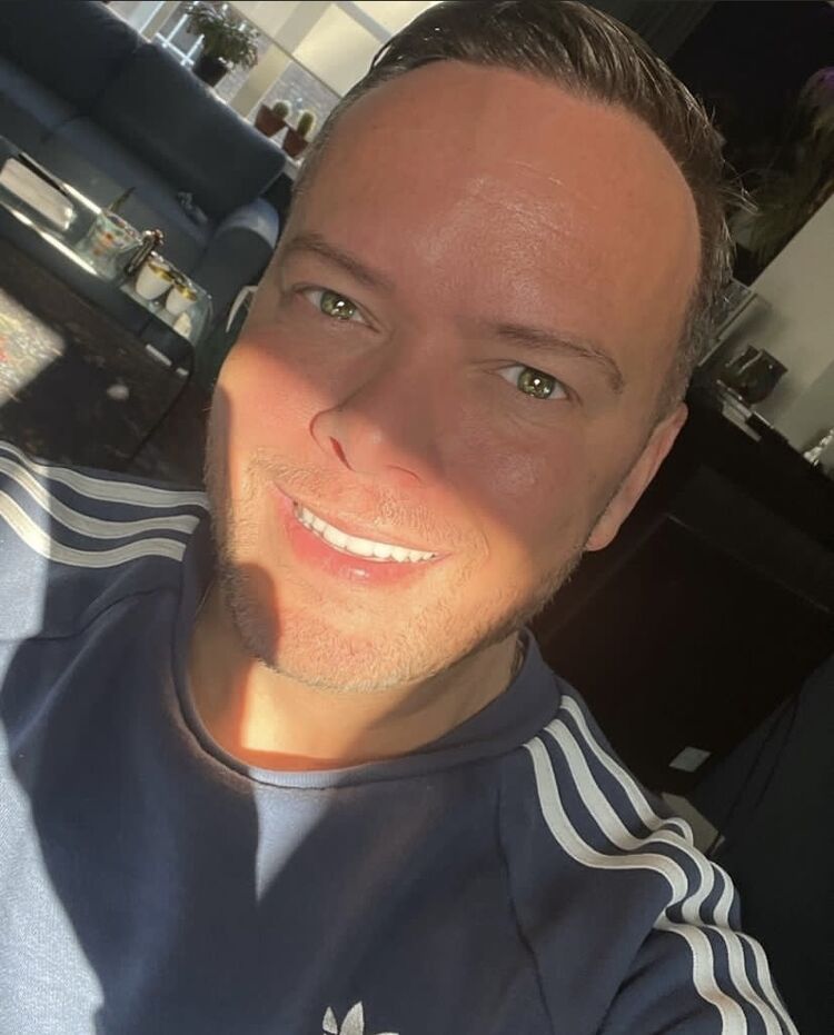 35769048  , 42 ,    