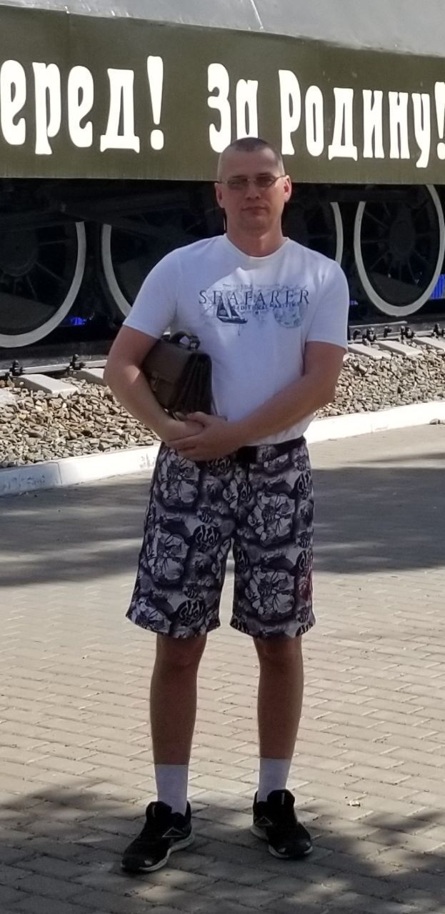  53995568  Alex, 44 ,    