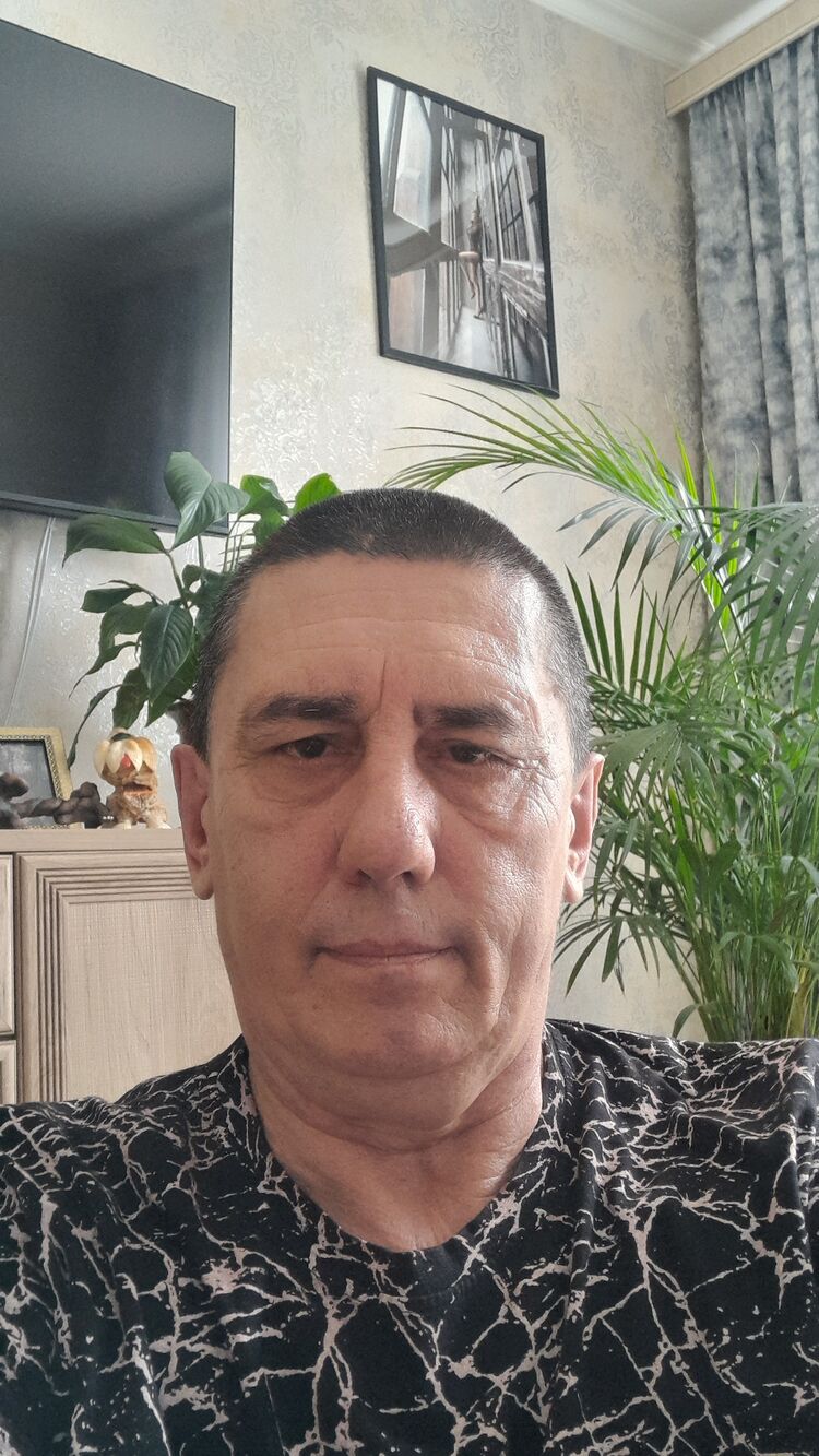  53497258  , 57 ,    