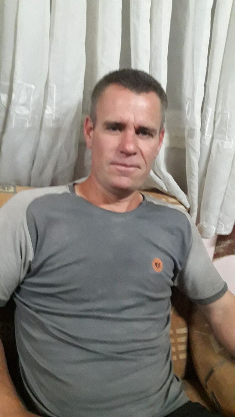  40043168  Vano, 40 ,    