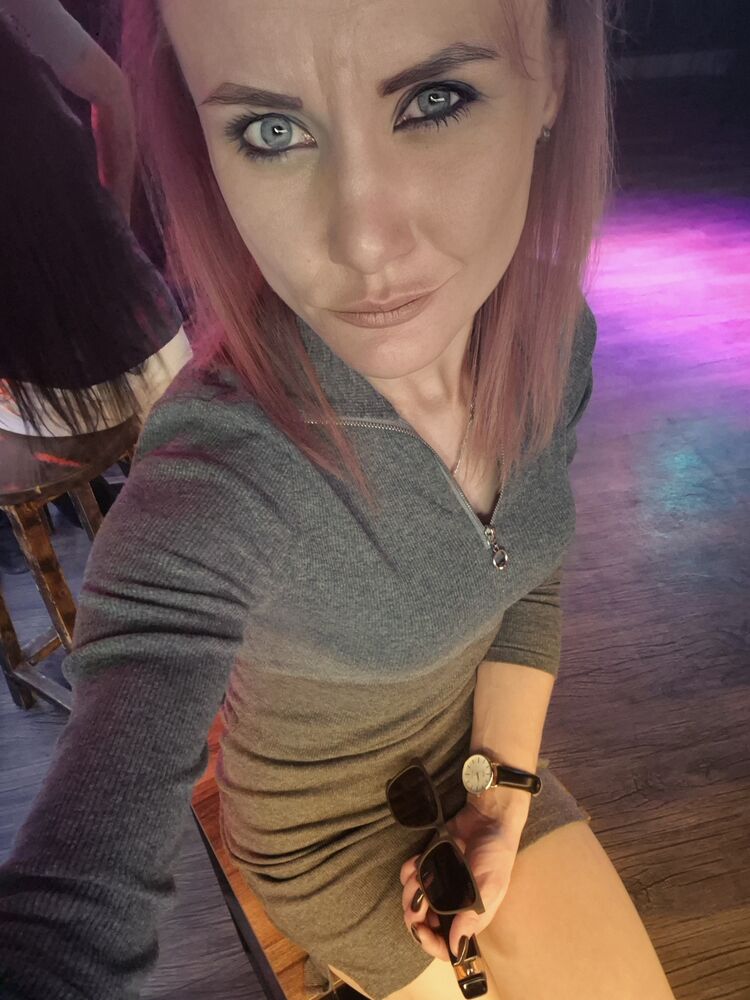  54807018  Veronika, 28 ,    -