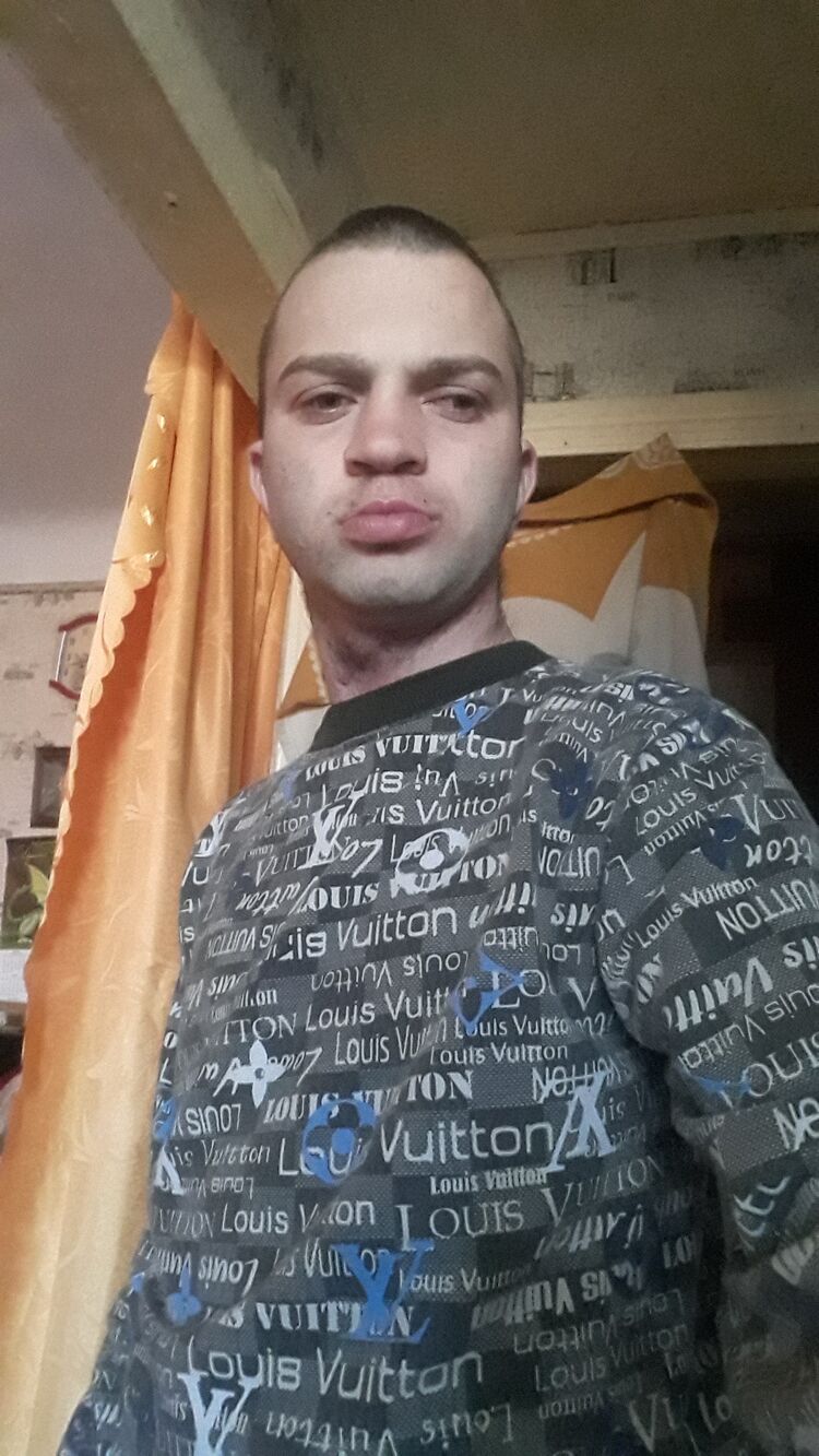  41467068  Vitali, 30 ,    