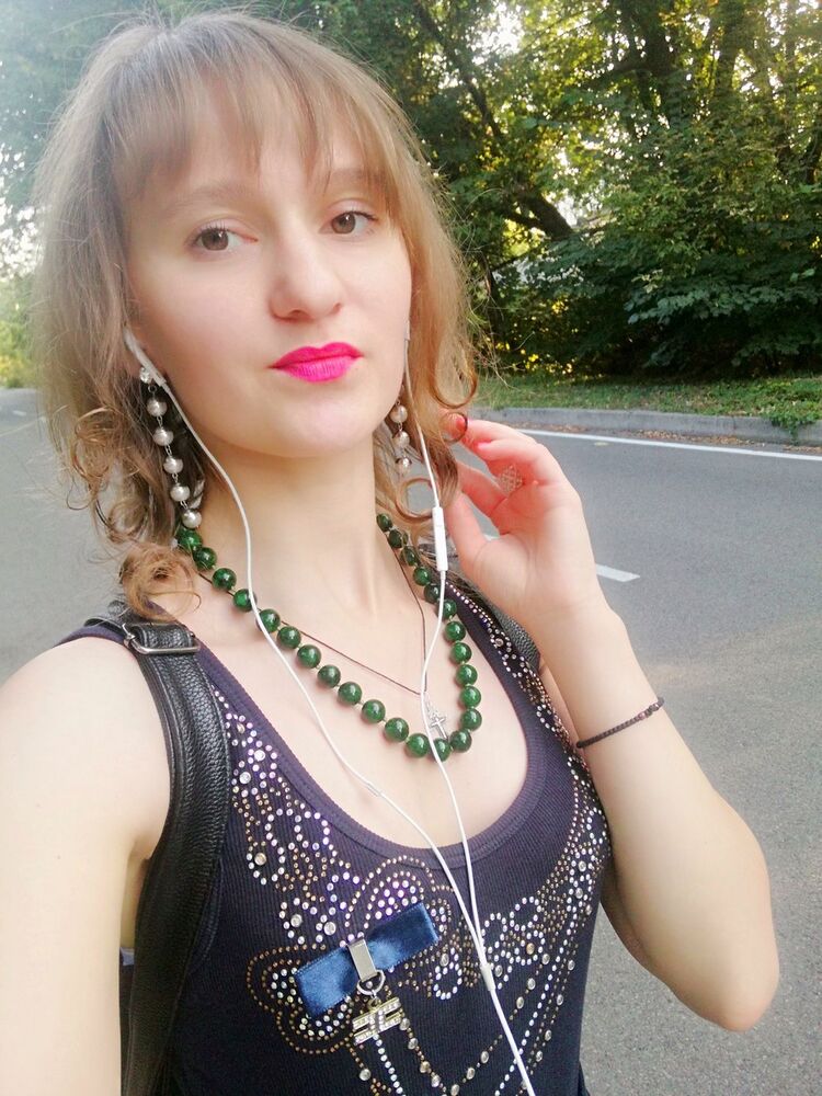  ,   Olga, 29 ,  