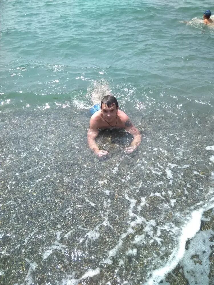  46528898  , 37 ,    