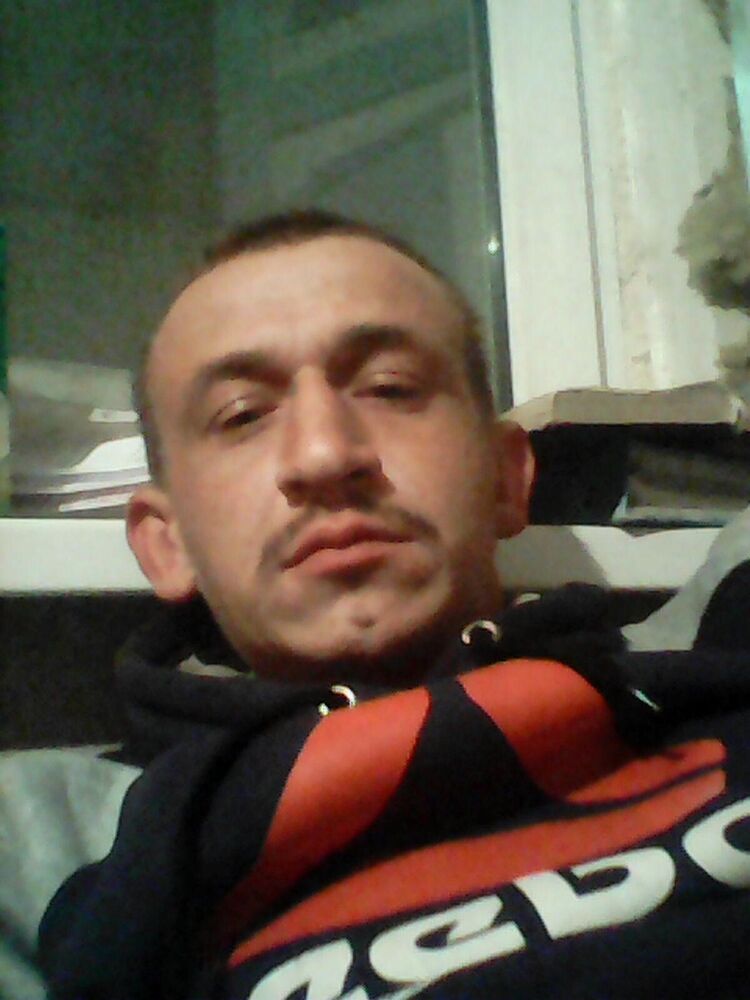  29345238  Vladimer, 40 ,    