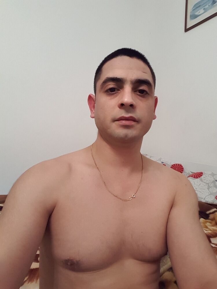  8740438  , 39 ,    
