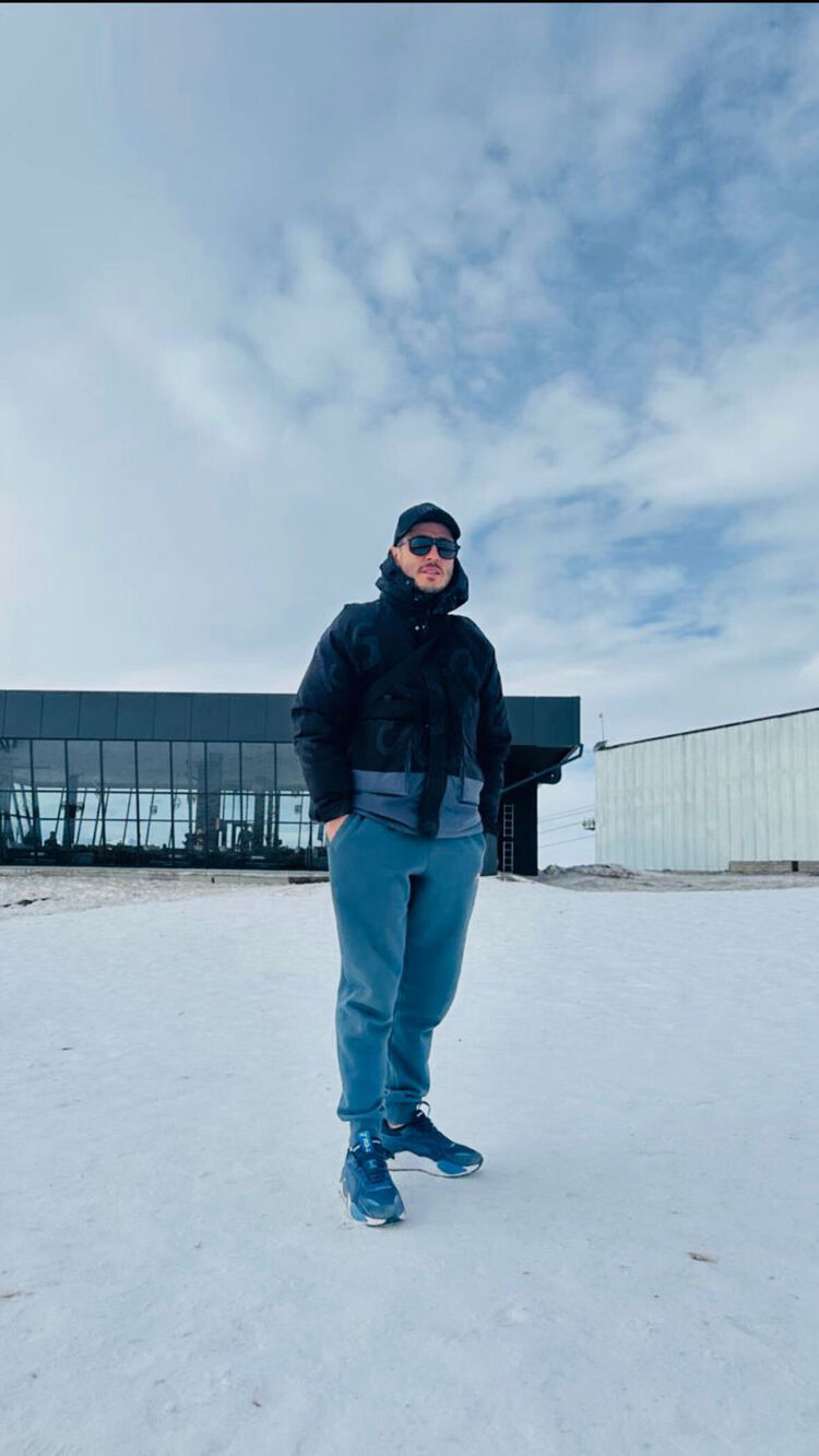  49871768  , 34 ,    Nepasice