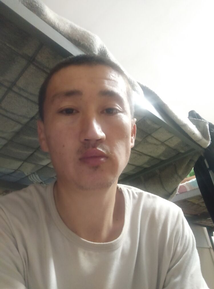  23532338  Maxmud, 39 ,    