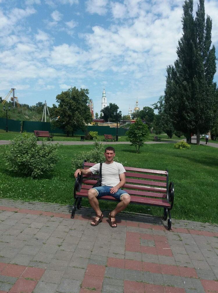  52042648  , 43 ,    