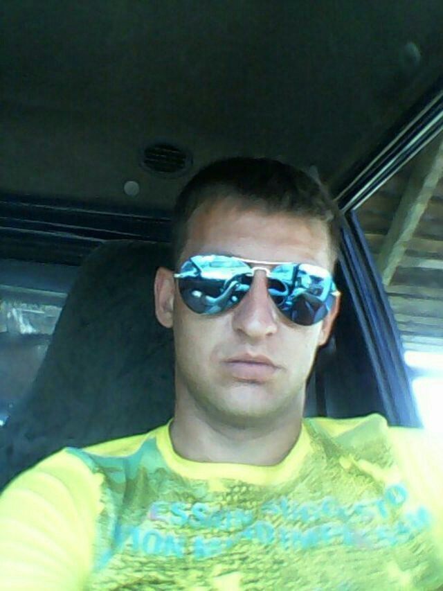  ,   Sanechek, 32 ,   ,   