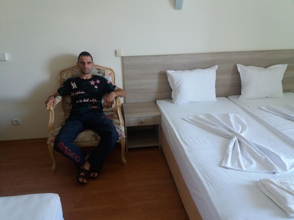  ,   Vichia, 38 ,   ,   , c 