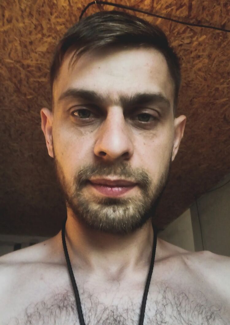  39306088  , 28 ,    