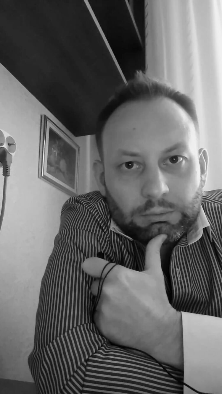  54456888  Maksim, 43 ,    