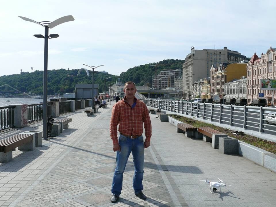  ,   Yuran, 52 ,     , c 