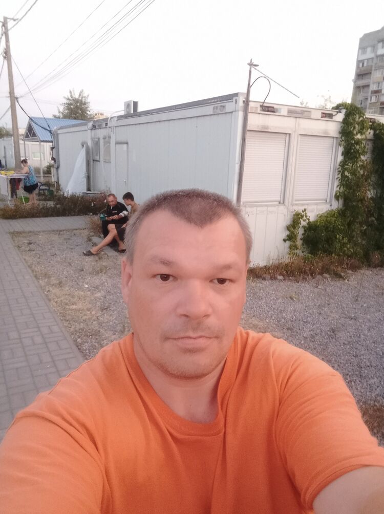  37485728  , 44 ,    