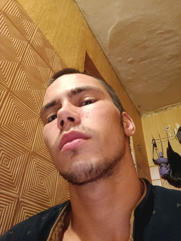  46687448  , 23 ,    