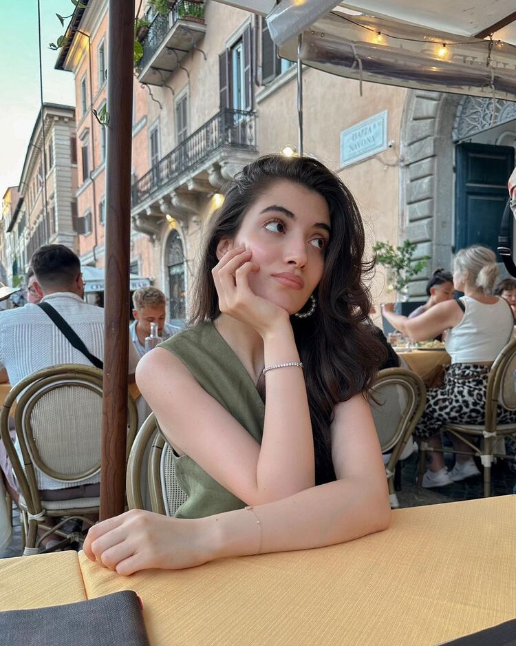  44041748  , 29 ,    -