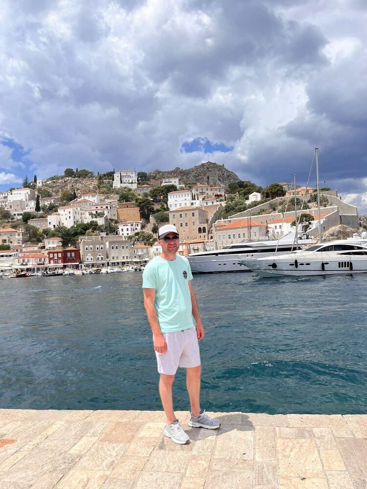  ,   Irakli, 32 ,   