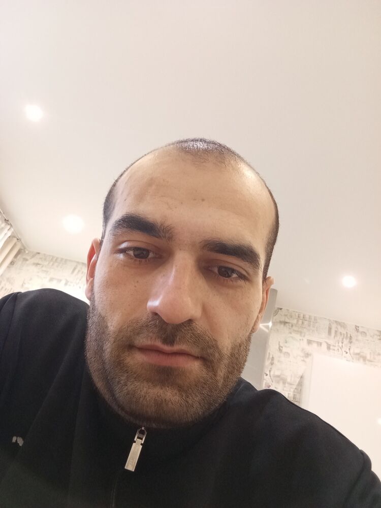  41922328  Azat, 27 ,    