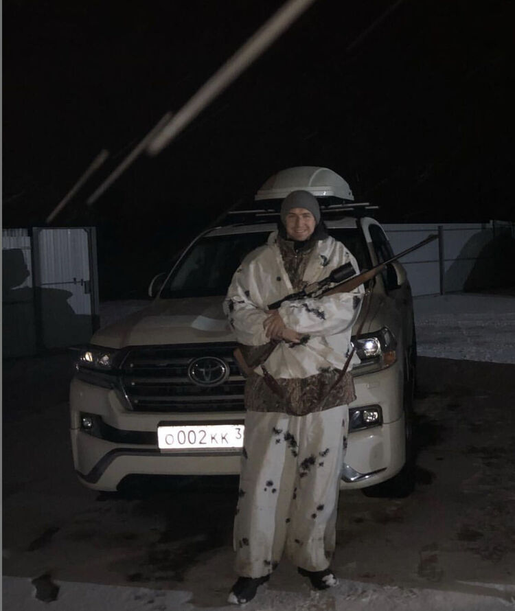  27201658  , 33 ,    -