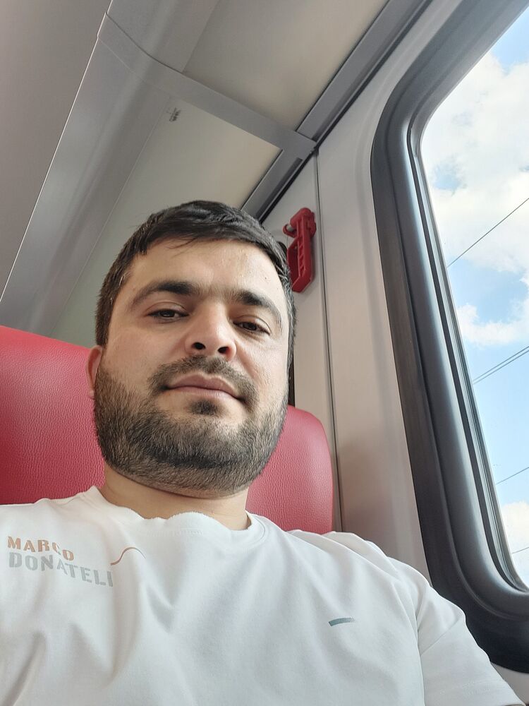  52364138  , 33 ,    